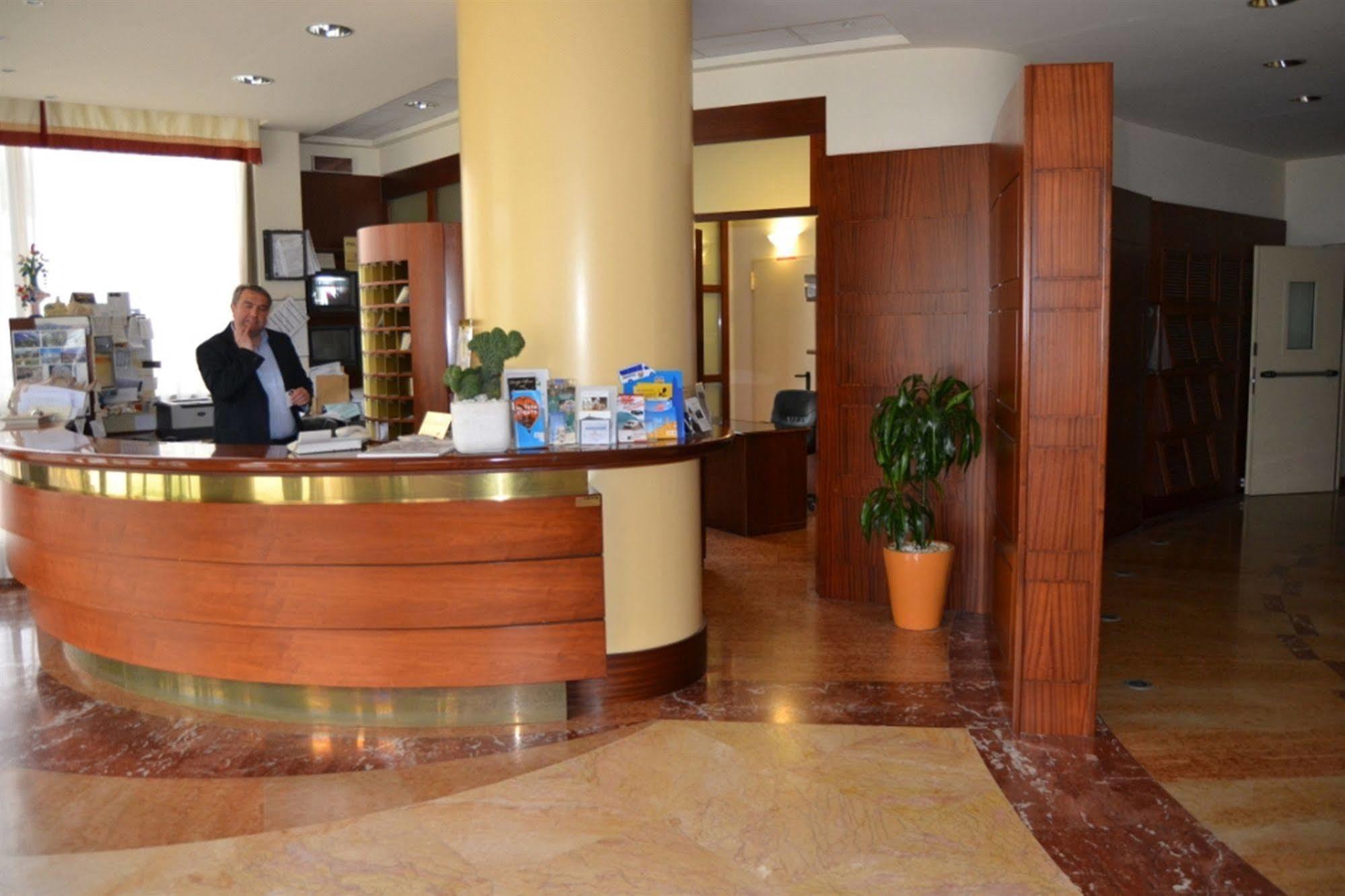 Palace Hotel มาเตรา ภายนอก รูปภาพ